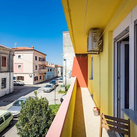 Apartament Sunny Ili Near Amfiteatar Pula