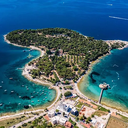 Sunny Ili Near Amfiteatar * Pula