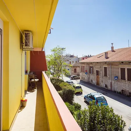 Sunny Ili Near Amfiteatar Apartment