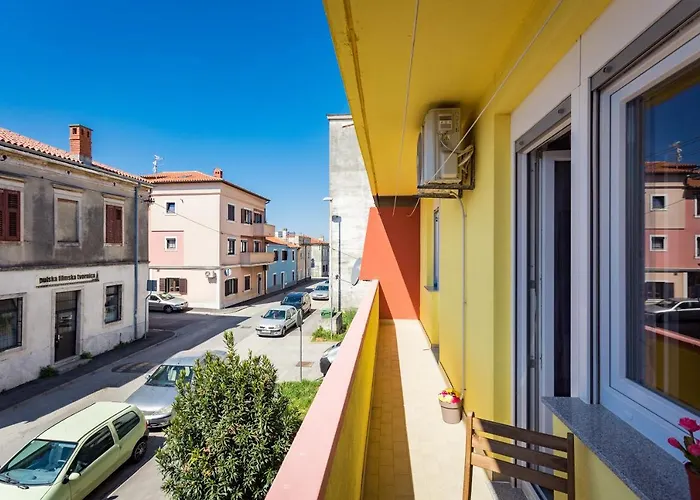Apartment Sunny Ili Near Amfiteatar Pula